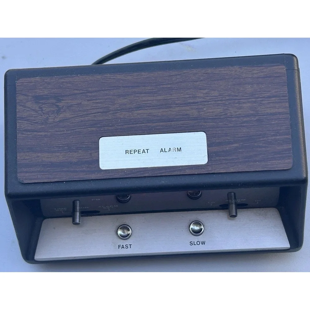 Vintage Sears Roebuck Alarm Clock 7196‎ TESTED Works Digital Wood Grain